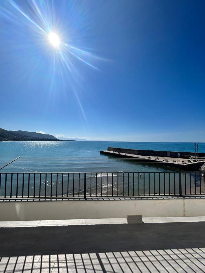 Casa Marina, La Terrazza Sul Mare Bed & Breakfast Cefalu Exterior photo