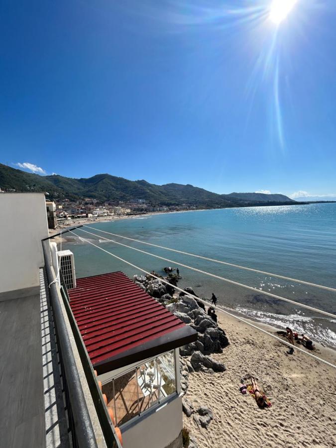 Casa Marina, La Terrazza Sul Mare Bed & Breakfast Cefalu Exterior photo